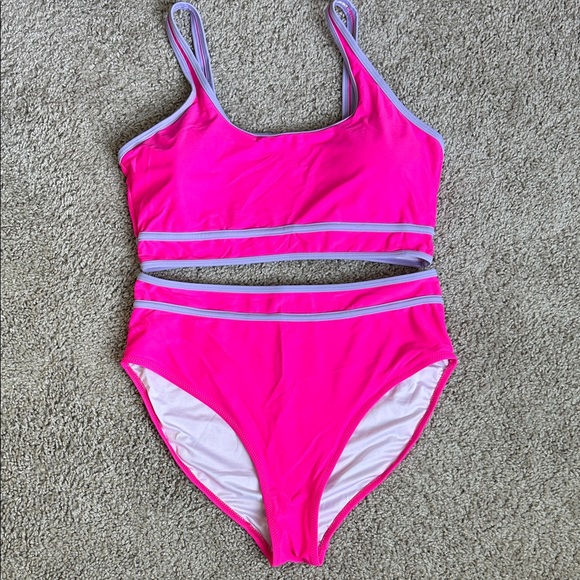 Pink Bikini Set - Picture 2 of 8